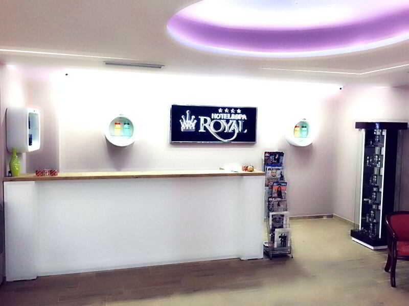 Hotel Royal プリシュティナ エクステリア 写真